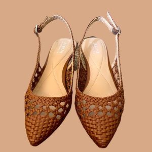 Alfani step N flex pointed toe sling back pumps